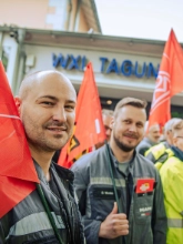 Dritte Verhandlung im KFZ-Gewerbe gestartet: 800 Beschäftigte zeigen Arbeitgeber rote Karte!