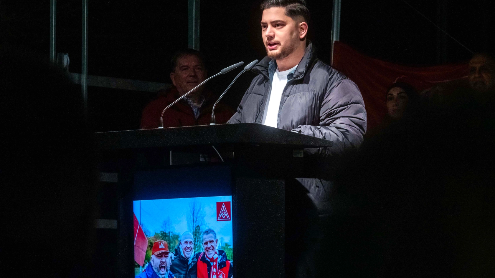 Kundgebung in Wolfsburg: "Stoppt den Kahlschlag"