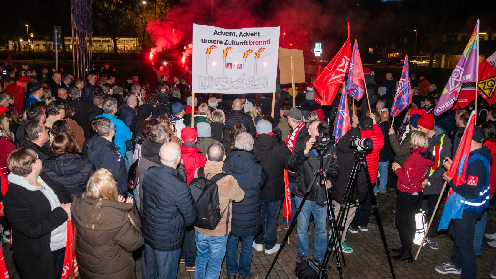 Kundgebung in Wolfsburg: "Stoppt den Kahlschlag"