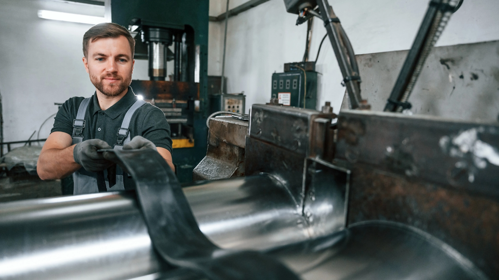 Symbolbild Maschine Arbeiter