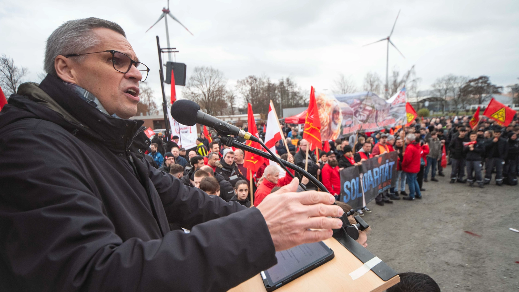 Kundgebung in Salzgitter ein deutliches Signal gegen den drohenden industriellen Kahlschlag und für die Sicherung industrieller Arbeitsplätze