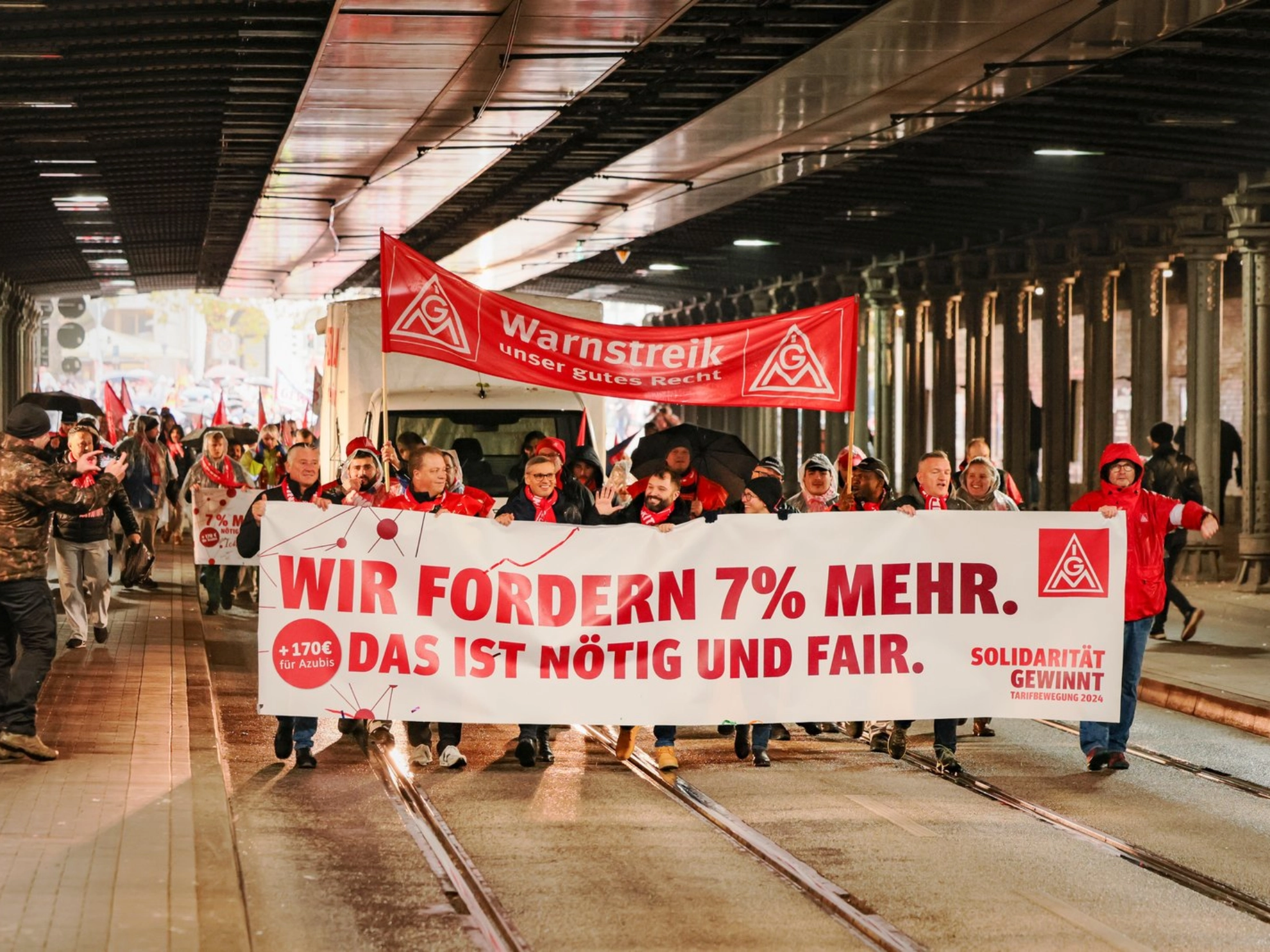 Warnstreikaktion Metall- und Elektroindustrie Hannover 11.11.2024