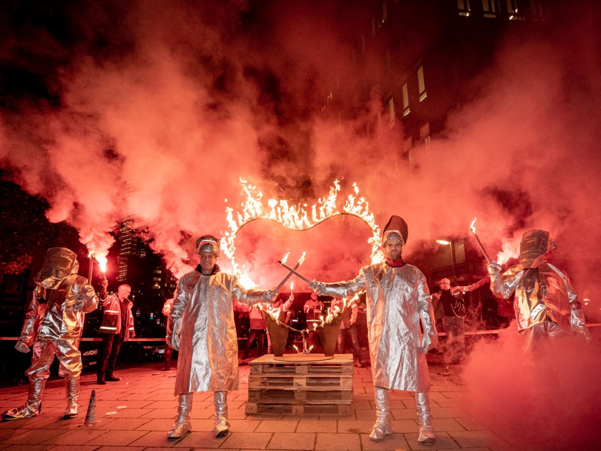 Mahnwache von Stahlarbeitern vor der EZB