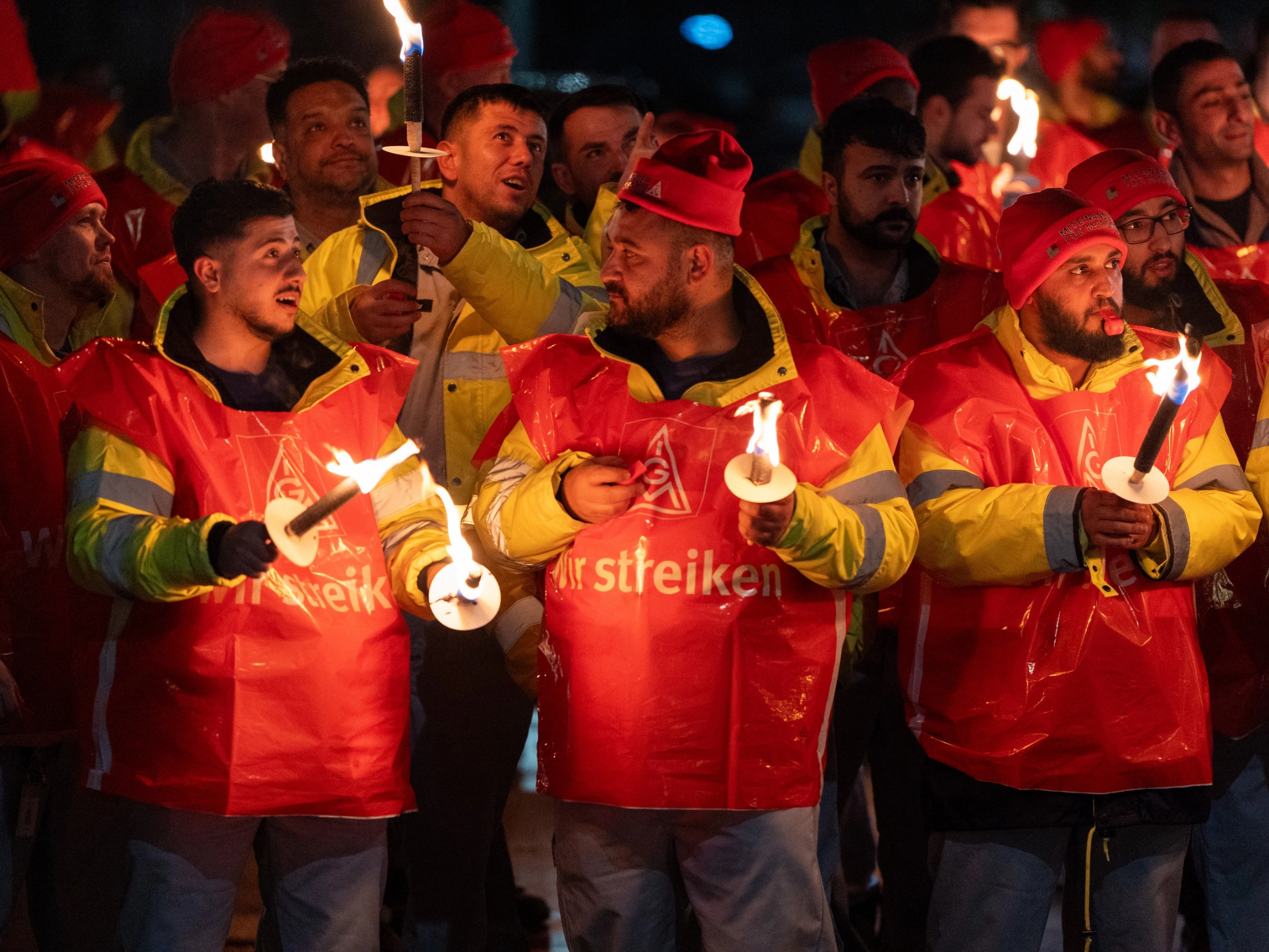 Warnstreik bei Clarios in Hannover