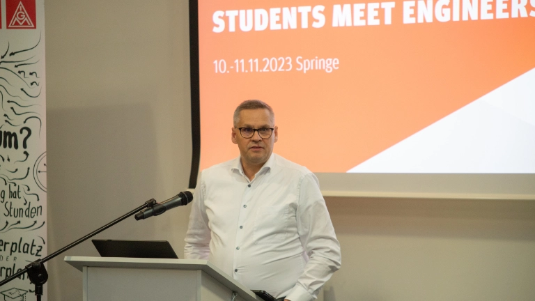 2023-11-11 students meet engineers 2023