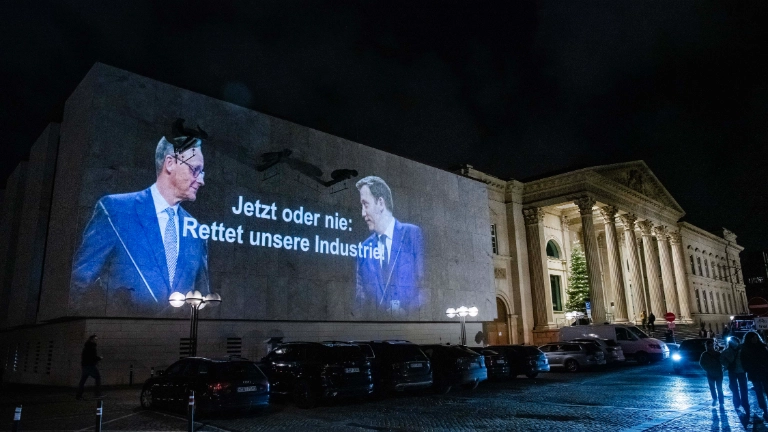 Aktion gegen Industriearbeitsplatzabbau am Landtag