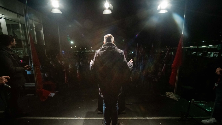 Kundgebung in Wolfsburg: "Stoppt den Kahlschlag"