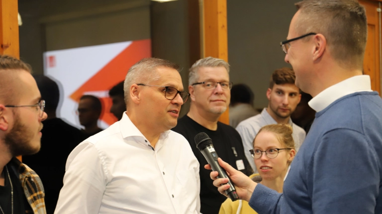 2023-11-11 students meet engineers 2023